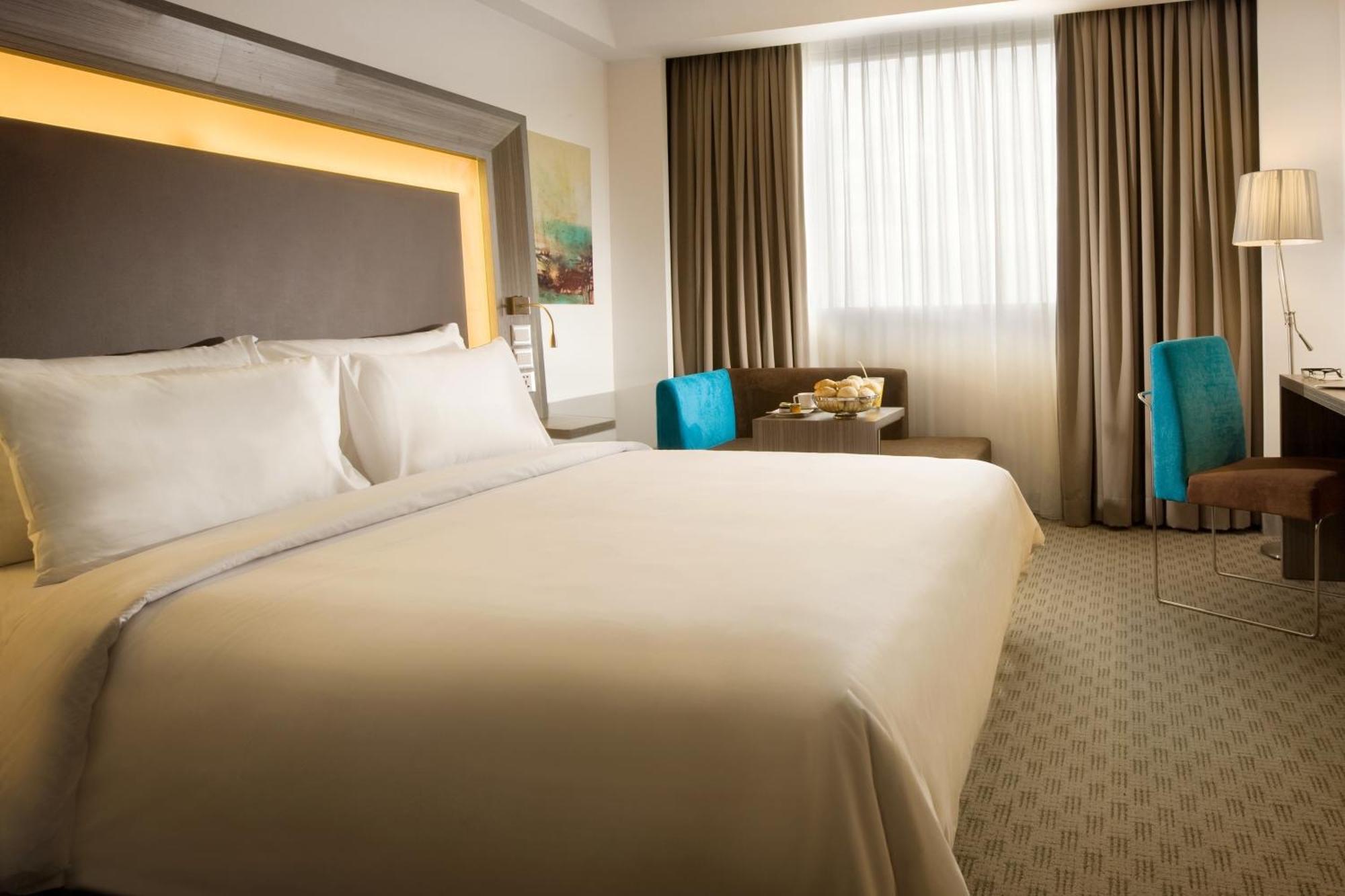 Novotel Bangka Hotel & Convention Center Панкалпинанг Номер фото