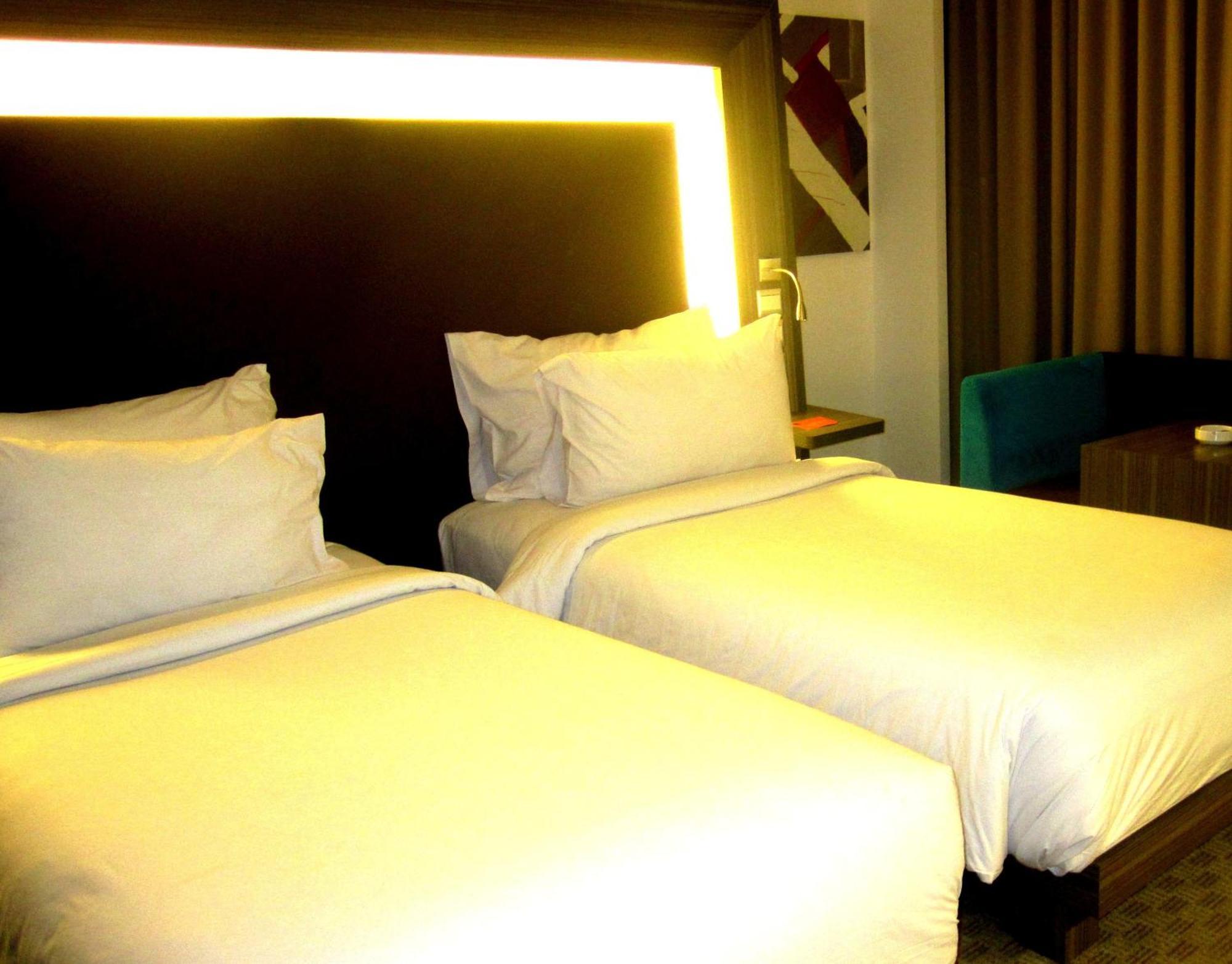 Novotel Bangka Hotel & Convention Center Панкалпинанг Номер фото